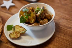 Weber® Salad Bowl, Set Of 2 -Garden Outdoor Shop 17881YH11 900x600 53107e2 02237.1627219191