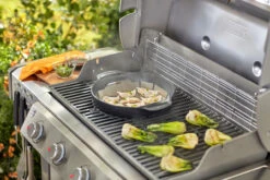 Weber® Original GBS Wok And Steamer - Cast Iron -Garden Outdoor Shop 8856M2 900x600 53107e2 70484.1626687654