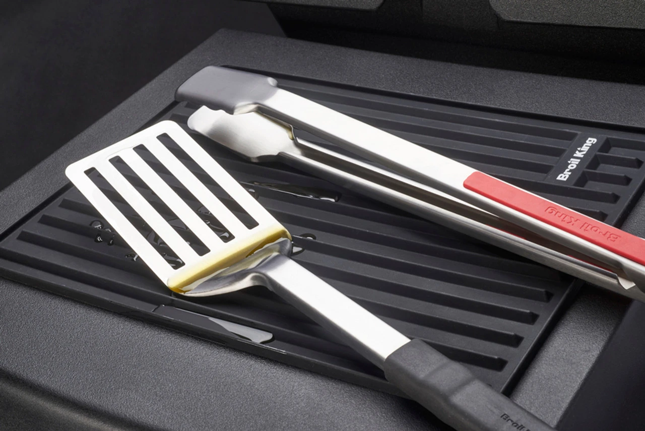 Broil King Silicone Side Shelf Mat 5 Broil King Silicone Side Shelf Mat - Image 3