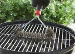 Weber® T Brush (12") -Garden Outdoor Shop Cleaning your charcaol BBQ 38928.1652270633