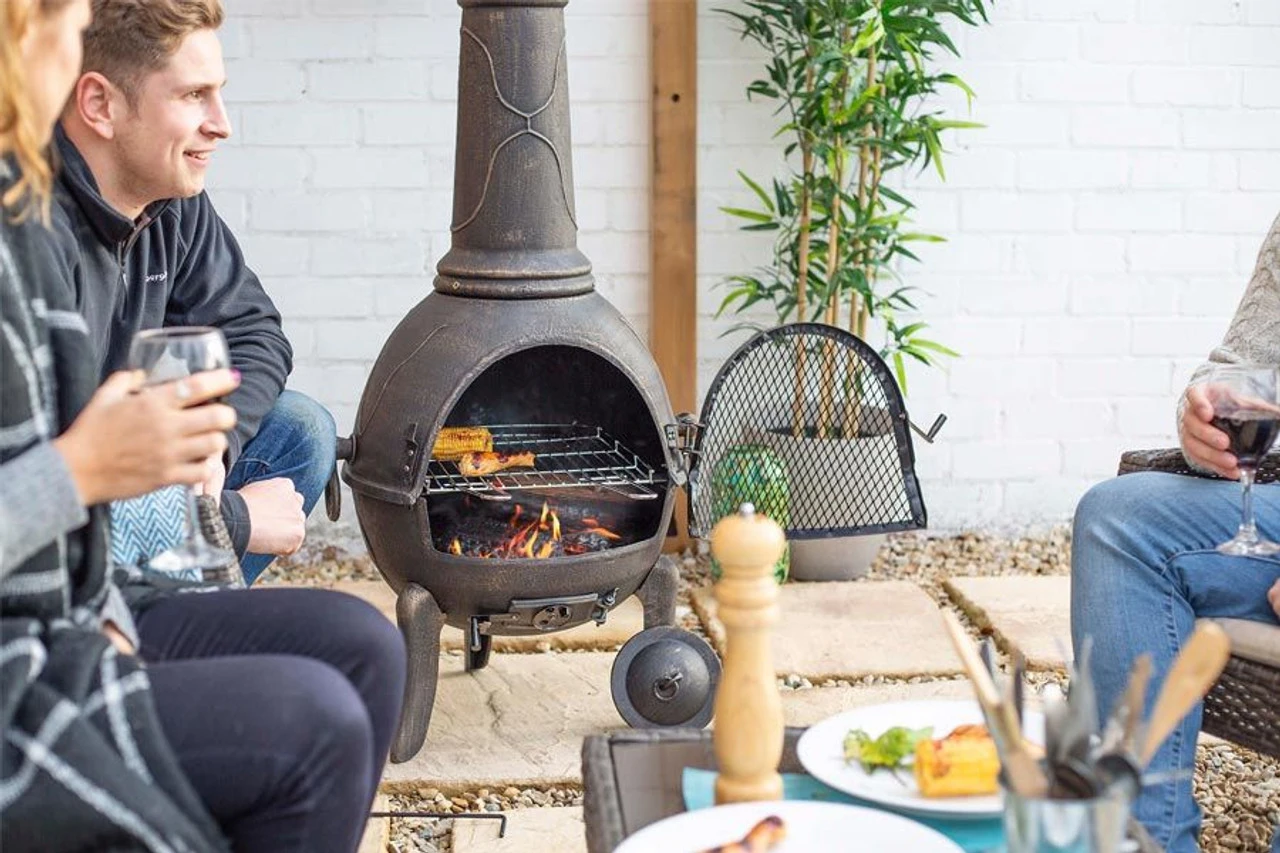 Sierra Cast Iron Chimenea W/Grill XL Bronze 125cm 4 Sierra Cast Iron Chimenea W/Grill XL Bronze 125cm - Image 2